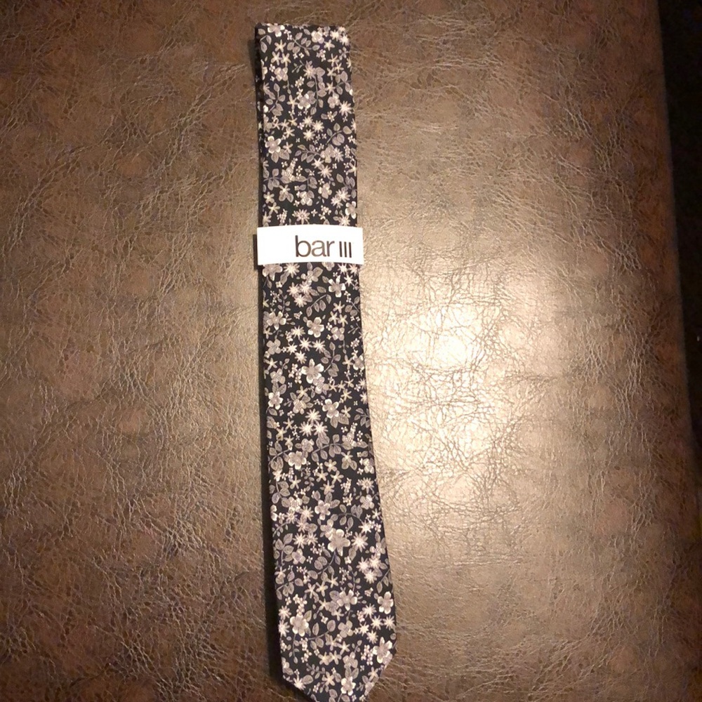 Barr III tie